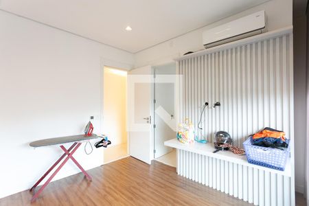 Apartamento à venda com 339m², 3 quartos e 5 vagas Apartamento à venda com 339m², 3 quartos e 5 vagasSuíte 1