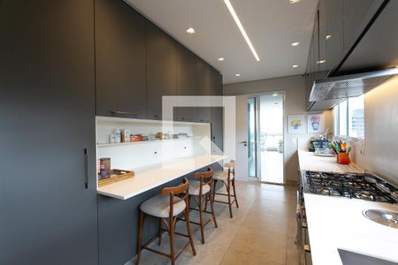 Apartamento à venda com 339m², 3 quartos e 5 vagas Apartamento à venda com 339m², 3 quartos e 5 vagasCozinha