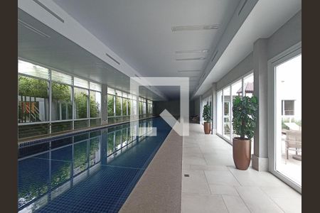 Apartamento à venda com 339m², 3 quartos e 5 vagas Apartamento à venda com 339m², 3 quartos e 5 vagasÁrea comum - Piscina