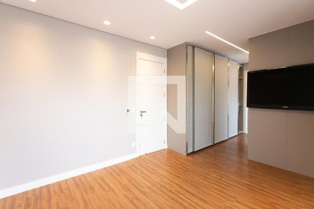 Apartamento à venda com 339m², 3 quartos e 5 vagas Apartamento à venda com 339m², 3 quartos e 5 vagasSuíte 2
