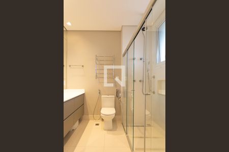 Apartamento à venda com 339m², 3 quartos e 5 vagas Apartamento à venda com 339m², 3 quartos e 5 vagasBanheiro da Suíte 2