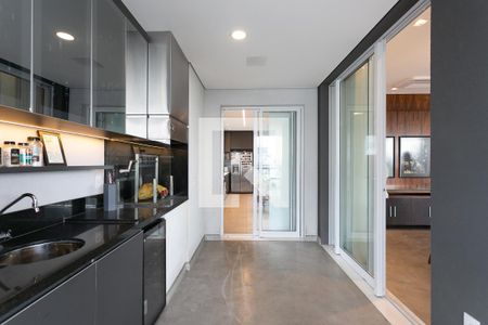 Apartamento à venda com 339m², 3 quartos e 5 vagas Apartamento à venda com 339m², 3 quartos e 5 vagasChurrasqueira