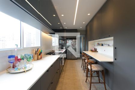 Apartamento à venda com 339m², 3 quartos e 5 vagas Apartamento à venda com 339m², 3 quartos e 5 vagasCozinha