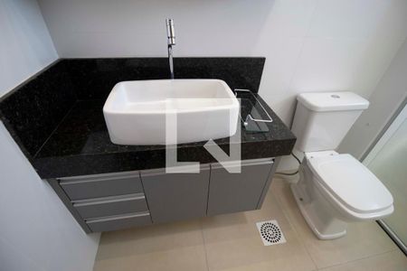 Apartamento para alugar com 63m², 2 quartos e 2 vagasBanheiro da suíte