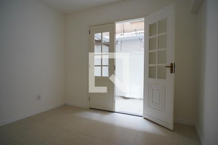 Quarto de apartamento à venda com 1 quarto, 43m² em São Geraldo, Porto Alegre