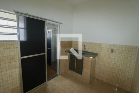 Cozinha de apartamento para alugar com 1 quarto, 40m² em Vila Sao Sebastiao, Duque de Caxias