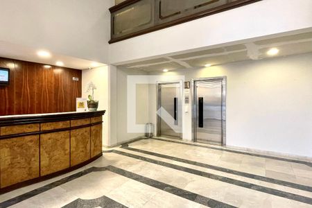 Apartamento à venda com 41m², 1 quarto e 1 vaga Apartamento à venda com 41m², 1 quarto e 1 vagaHall