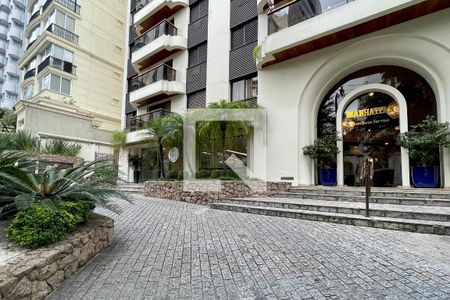 Apartamento à venda com 41m², 1 quarto e 1 vaga Apartamento à venda com 41m², 1 quarto e 1 vagaFachada