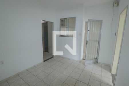 Sala de apartamento para alugar com 2 quartos, 60m² em Vila Sao Sebastiao, Duque de Caxias