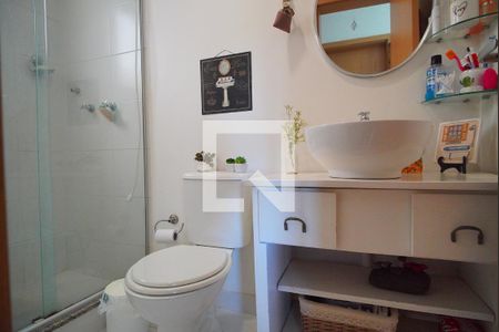 Banheiro  de apartamento para alugar com 2 quartos, 52m² em Jardim Carvalho, Porto Alegre