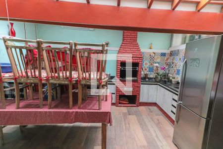 Casa à venda com 230m², 3 quartos e 4 vagasÁrea comum - Churrasqueira