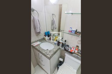 Casa à venda com 230m², 3 quartos e 4 vagasBanheiro Social