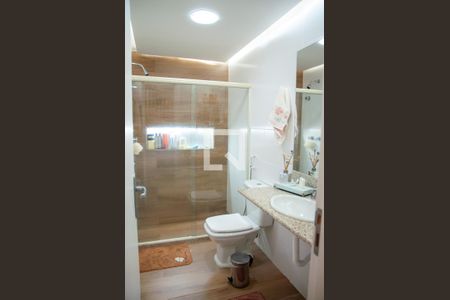 Apartamento à venda com 406m², 3 quartos e 3 vagas Apartamento à venda com 406m², 3 quartos e 3 vagasBanheiro da Suíte 1