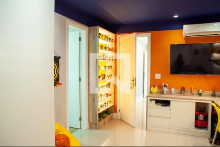 Apartamento à venda com 406m², 3 quartos e 3 vagas Apartamento à venda com 406m², 3 quartos e 3 vagasSuíte 2