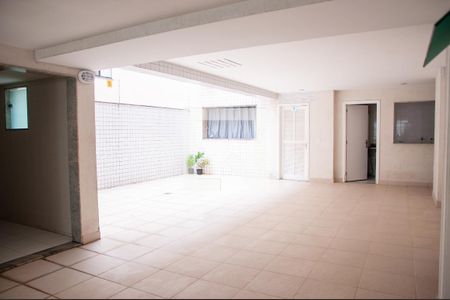 Apartamento à venda com 406m², 3 quartos e 3 vagas Apartamento à venda com 406m², 3 quartos e 3 vagasÁrea comum - Salão de festas