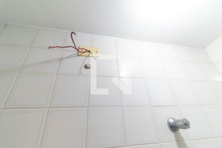 Apartamento para alugar com 100m², 3 quartos e 2 vagas Apartamento para alugar com 100m², 3 quartos e 2 vagasBanheiro de Serviço - ponto do chuveiro