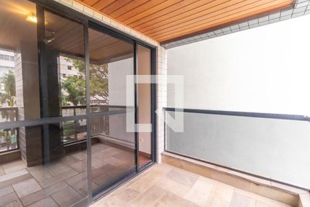 Varanda de apartamento para alugar com 3 quartos, 100m² em Pinheiros, São Paulo