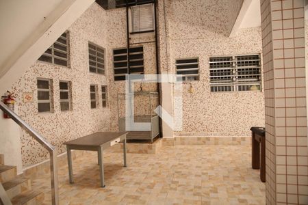 Apartamento para alugar com 44m², 2 quartos e 1 vagaElevador de serviças