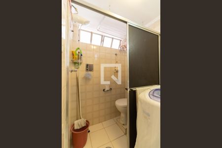 Apartamento à venda com 54m², 2 quartos e sem vaga Apartamento à venda com 54m², 2 quartos e sem vagaBanheiro