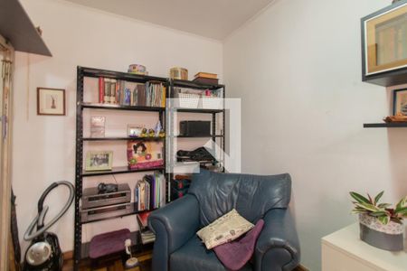 Quarto 2 de apartamento para alugar com 2 quartos, 43m² em Medianeira, Porto Alegre