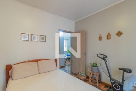 Quarto 1 de apartamento para alugar com 2 quartos, 43m² em Medianeira, Porto Alegre