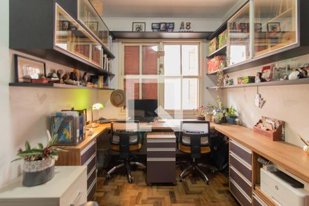 Quarto 2 de apartamento para alugar com 2 quartos, 43m² em Medianeira, Porto Alegre