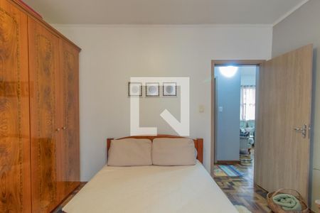 Quarto 1 de apartamento para alugar com 2 quartos, 43m² em Medianeira, Porto Alegre