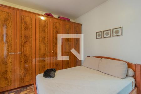 Quarto 1 de apartamento para alugar com 2 quartos, 43m² em Medianeira, Porto Alegre