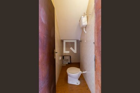 Casa à venda com 291m², 4 quartos e 3 vagasBanheiro de Serviço