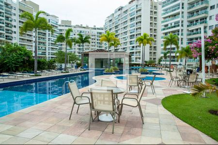 Apartamento à venda com 90m², 3 quartos e 2 vagasÁrea comum - Piscina