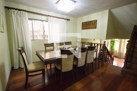 Sala  de casa à venda com 4 quartos, 300m² em Jardim Consórcio, São Paulo