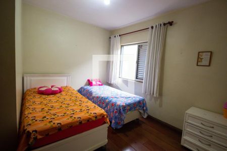 Casa à venda com 300m², 4 quartos e 2 vagasQuarto