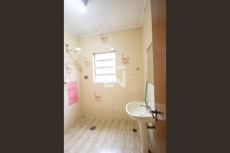 Casa à venda com 300m², 4 quartos e 2 vagasBanheiro 