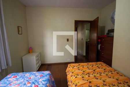 Casa à venda com 300m², 4 quartos e 2 vagasQuarto 2