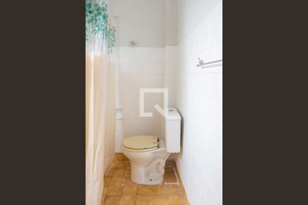 Casa para alugar com 57m², 2 quartos e sem vaga Casa para alugar com 57m², 2 quartos e sem vagaBanheiro