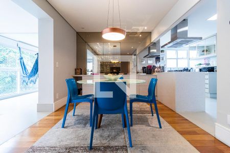 Sala de apartamento para alugar com 3 quartos, 127m² em Vila Firmiano Pinto, São Paulo