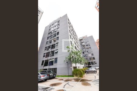 Fachada de apartamento para alugar com 2 quartos, 80m² em Vila Suzana, São Paulo