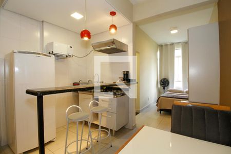 Sala/Cozinha de kitnet/studio para alugar com 1 quarto, 28m² em Bela Vista, São Paulo