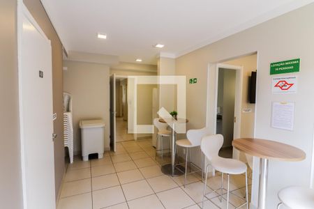 Apartamento à venda com 40m², 2 quartos e sem vagaÁrea comum - Salão de festas