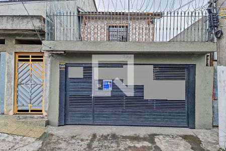 Casa para alugar com 90m², 3 quartos e sem vagaFachada com Plaquinha