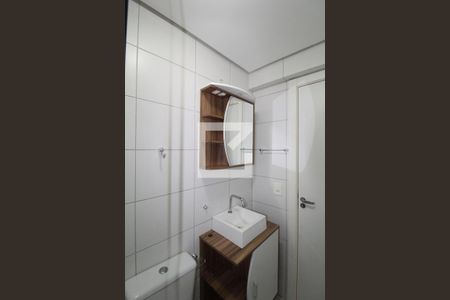 Apartamento para alugar com 74m², 2 quartos e 1 vagaDetalhe do banheiro