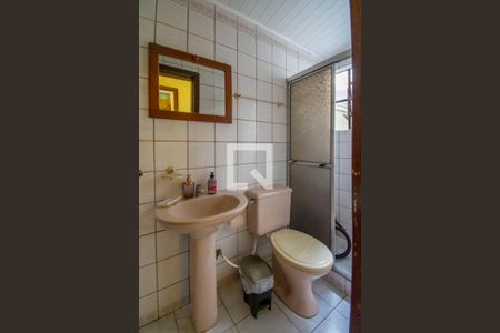 Casa à venda com 200m², 4 quartos e 4 vagasBanheiro 2