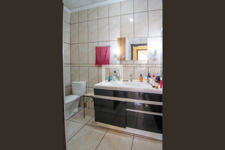 Casa à venda com 200m², 4 quartos e 4 vagasBanheiro 1