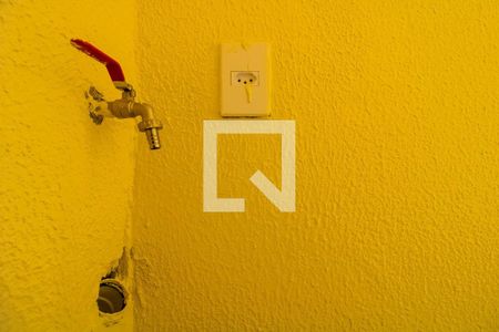 Detalhe da area de serviço de casa para alugar com 1 quarto, 31m² em Parque Imperial, São Paulo