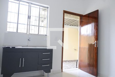 cozinha de casa de condomínio para alugar com 1 quarto, 33m² em Parque Imperial, São Paulo
