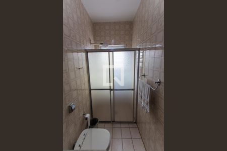 Casa à venda com 256m², 6 quartos e 3 vagas Casa à venda com 256m², 6 quartos e 3 vagasBanheiro da Suíte 1