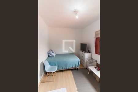 Casa à venda com 256m², 6 quartos e 3 vagas Casa à venda com 256m², 6 quartos e 3 vagasQuarto 1