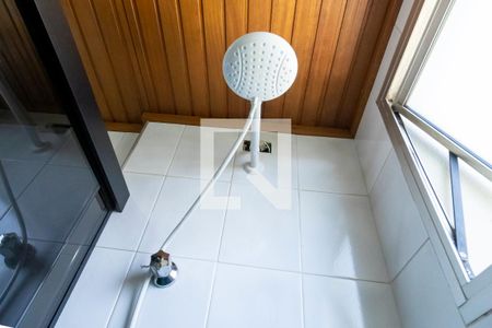 Apartamento à venda com 63m², 2 quartos e 1 vagaDetalhe do banheiro