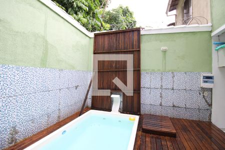 Casa de condomínio à venda com 150m², 3 quartos e 1 vagaÁrea Externa