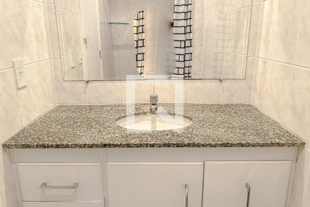 Apartamento para alugar com 55m², 2 quartos e 1 vagaBanheiro Social